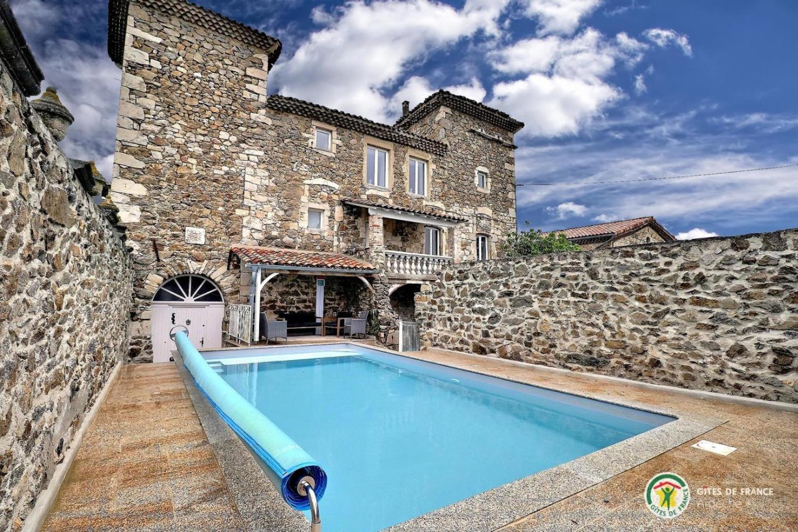 Gite Du Chateau Eclassan Εξωτερικό φωτογραφία